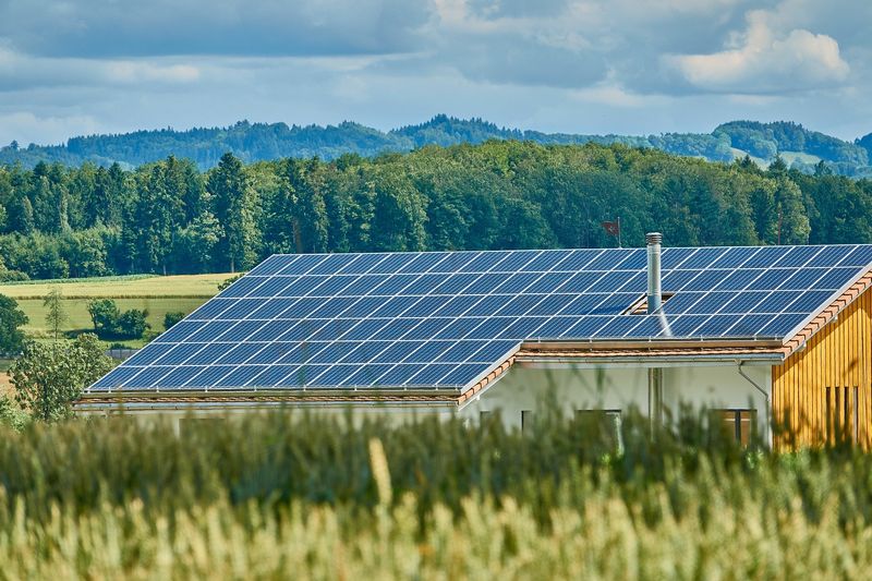 DEMARCHAGE A DOMICILE ET VENTE DE POMPES A CHALEUR ET PANNEAUX PHOTOVOLTAIQUES